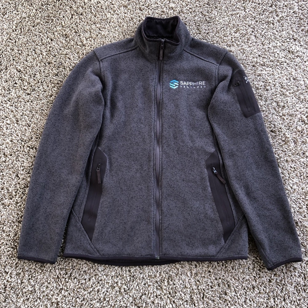 Arcteryx Covert Cardigan Jacket Womens Size Small Dark Gray Full Zip Fleece READ